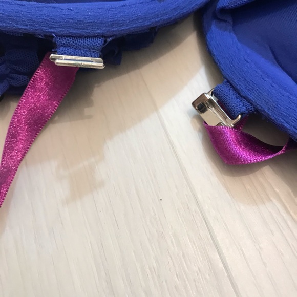 Victoria’s Secret 34 D Polka Dot Bra Front Clasp - Picture 5 of 9